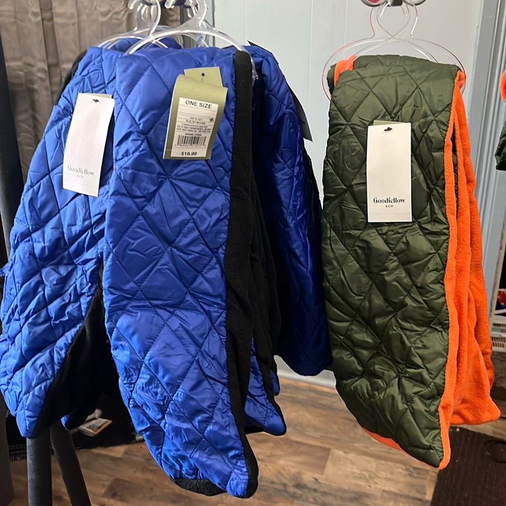 Men’s scarf, brand Good fellow Quilted fleece lined blue black, green & orange.